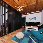 Tranquilla With Heated Pool 度假居 *