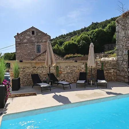 Tranquilla With Heated Pool בית נופש