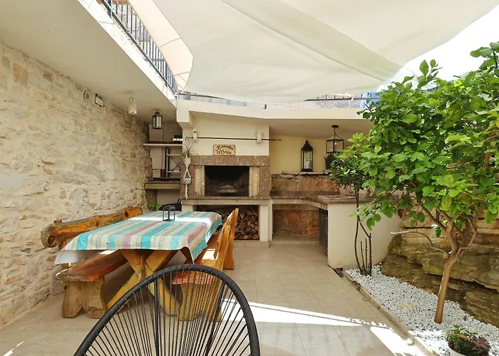 Tranquilla With Heated Pool Blato (Korcula)