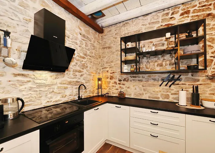 Tranquilla With Heated Pool Feriehus